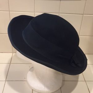 Black 100% wool derby style, WPL, hat, pre-owned good condition